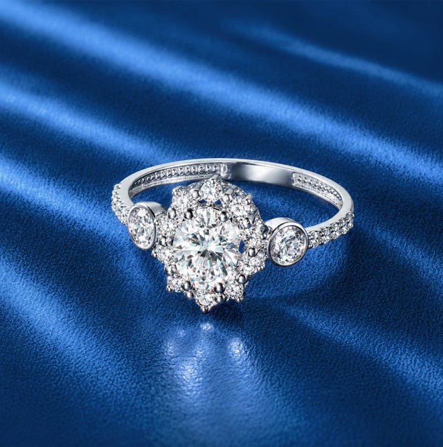Round Brilliant Vintage Cluster Bezel Accent Ring