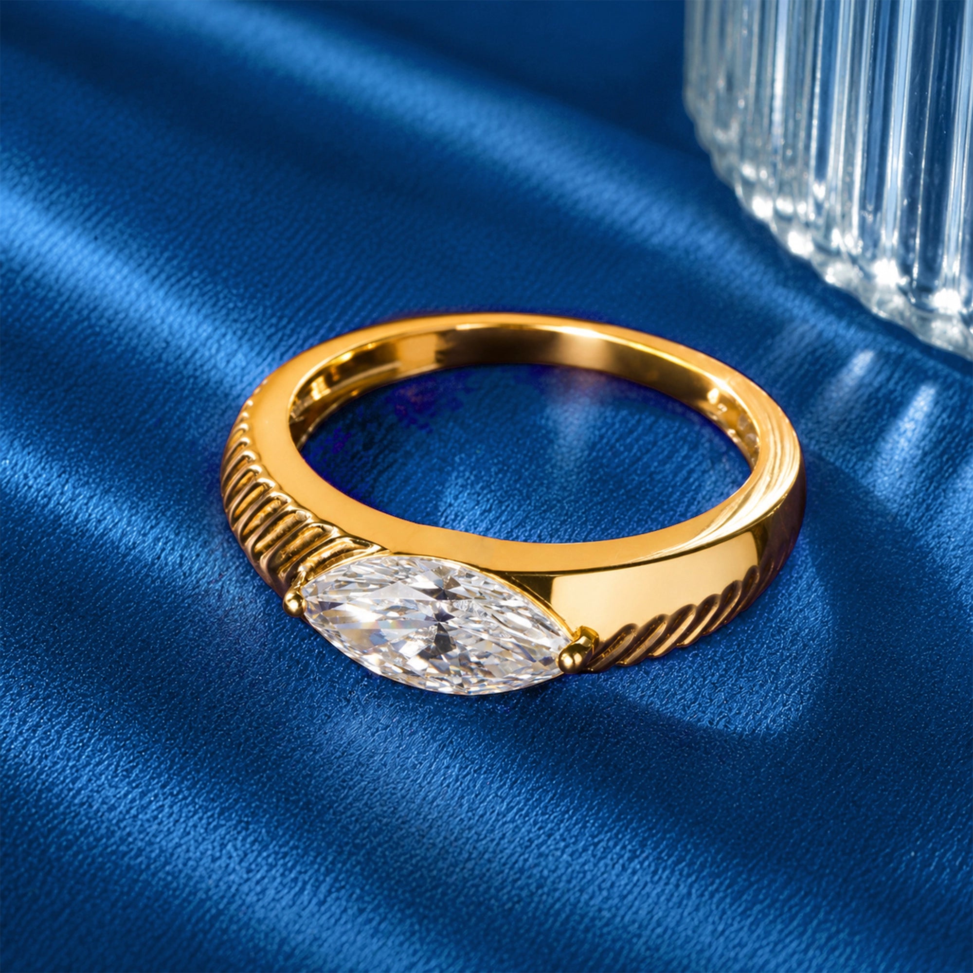 Marquise Cut East-West Flush Set Rope Band Ring