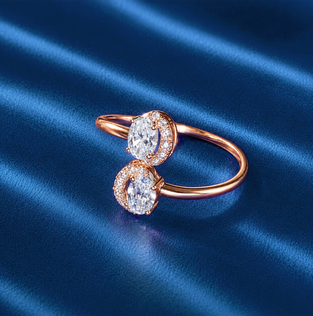 Oval-Cut Toi et Moi Bypass Ring