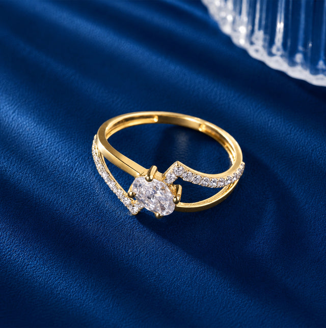 Oval Diamond Chevron Ring, Yellow Gold